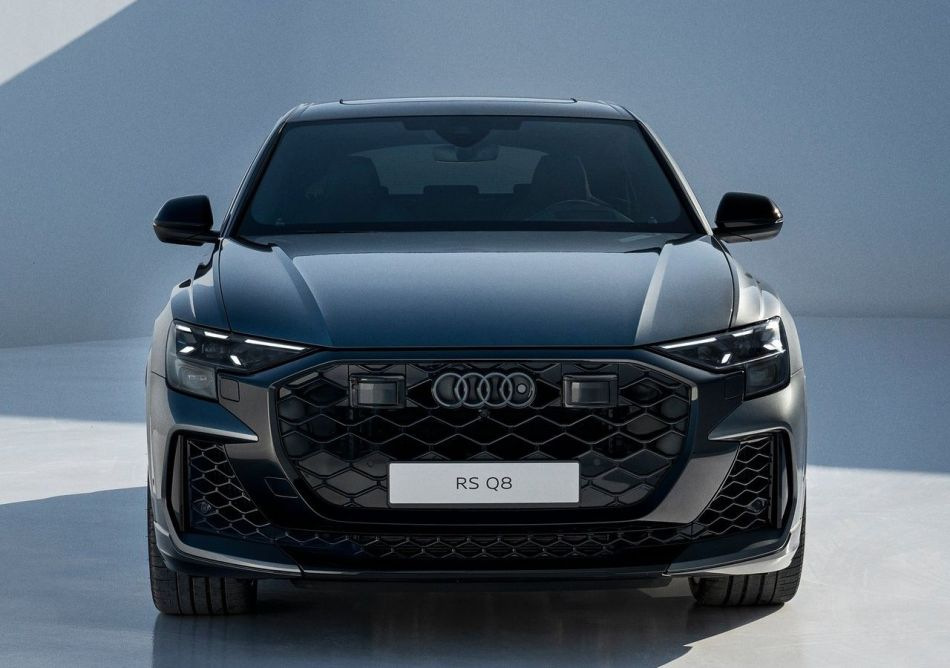 Огляд Audi RS Q8: фейсліфтинг 2024 року
