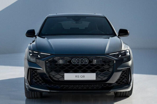 Огляд Audi RS Q8: фейсліфтинг 2024 року