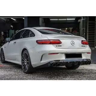 Задній дифузор Black з насадками Black (Дизайн AMG53)