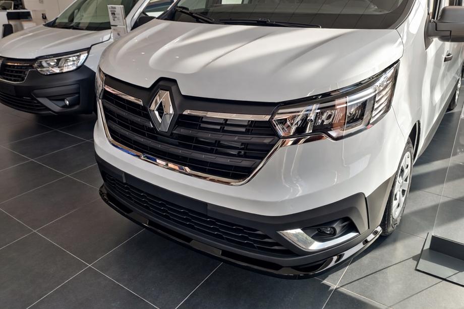 Renault Trafic 2015- рр. Передня лип накладка 2021+ (ABS) Image