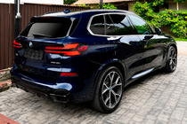 BMW X5 G05 2019-2026 рр. Комплект обвісів в M60i з решіткою (2023+) фото 11