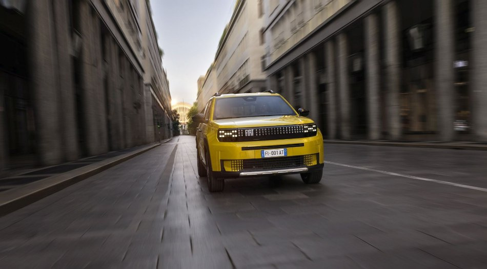 Огляд компактного міського електромобіля Fiat Grande Panda Electric