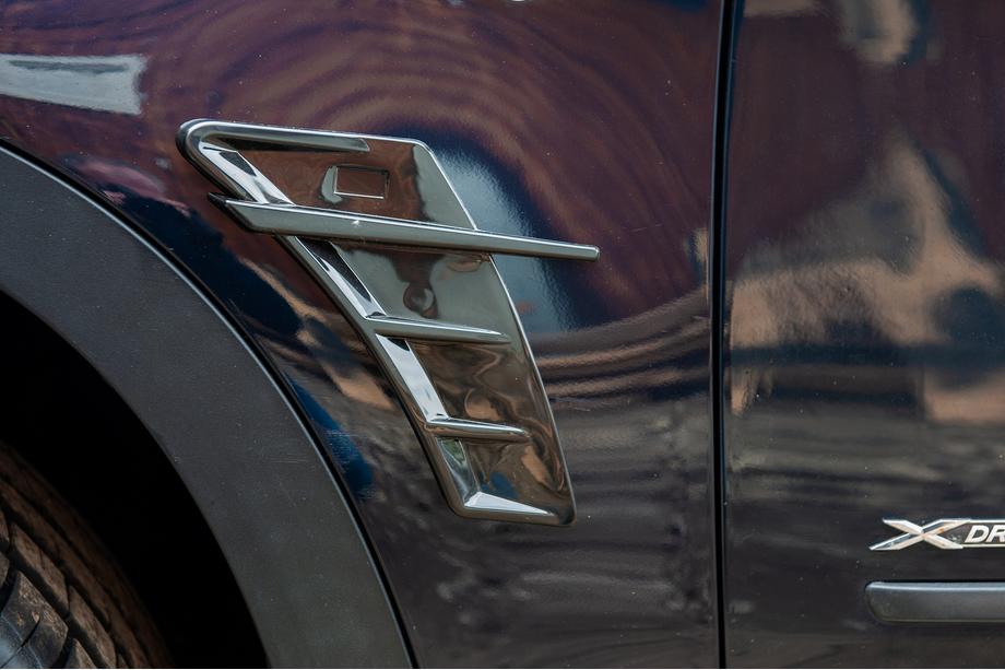 Універсальні вентиляційні накладки на крила тип-F (імітація, 2 шт) Image