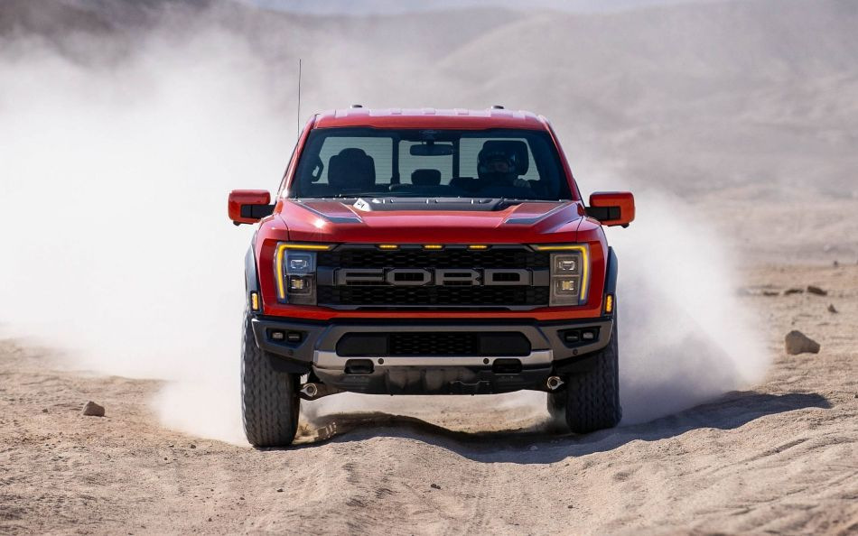 Огляд високопродуктивного пікапа Ford F-150 Raptor
