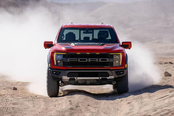 Огляд високопродуктивного пікапа Ford F-150 Raptor Фото 1