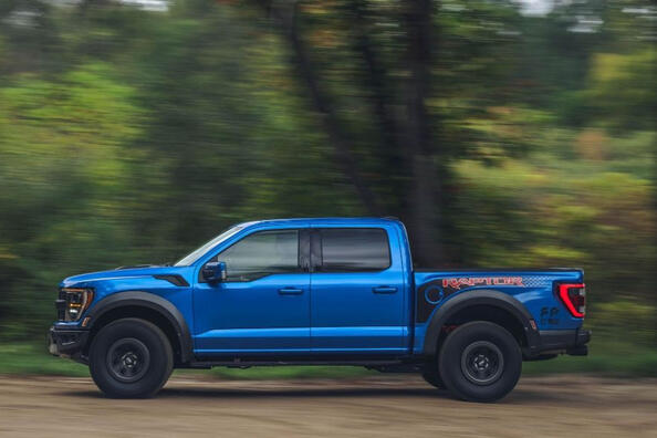 Огляд високопродуктивного пікапа Ford F-150 Raptor Фото 3