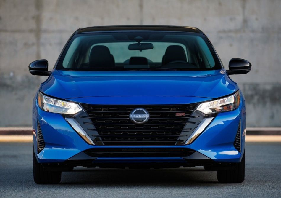 Огляд Nissan Sentra: фейсліфт 2023 року