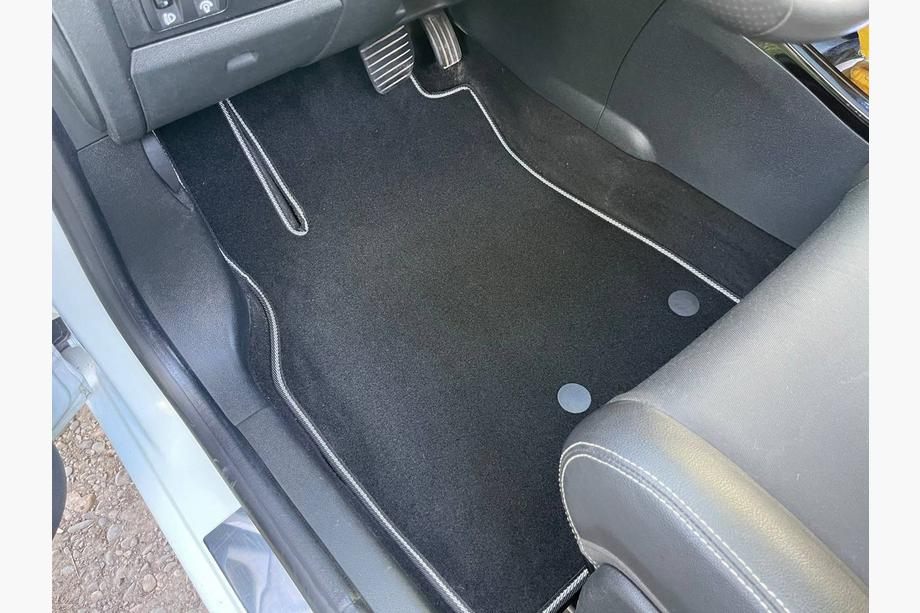 Renault Fluence 2009-2016 рр. Килимки текстильні Premium (чорні) Image