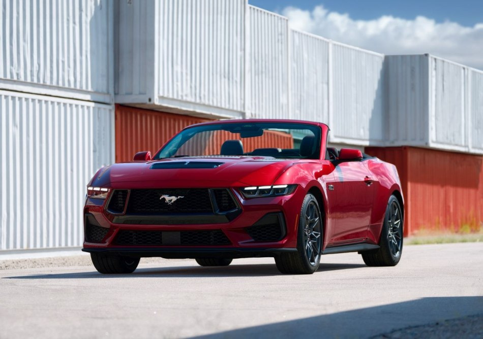 Огляд Ford Mustang Convertible сьомого покоління