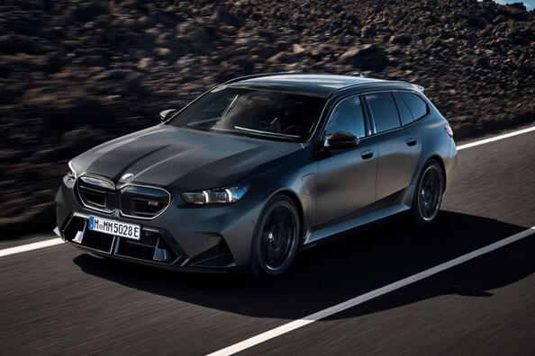 Огляд спортивного універсала BMW M5 Touring 2024 року Фото 3