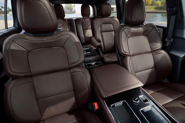 Оновлений Lincoln Aviator: огляд характеристик, комплектацій та дизайну Фото 6