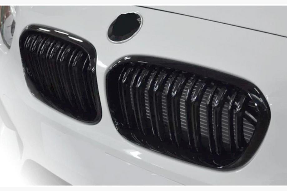 BMW 1 серія F20/F21 2011-2019 рр. Ніздрі M-Look (2015-2019, чорний глянець) Фото 1