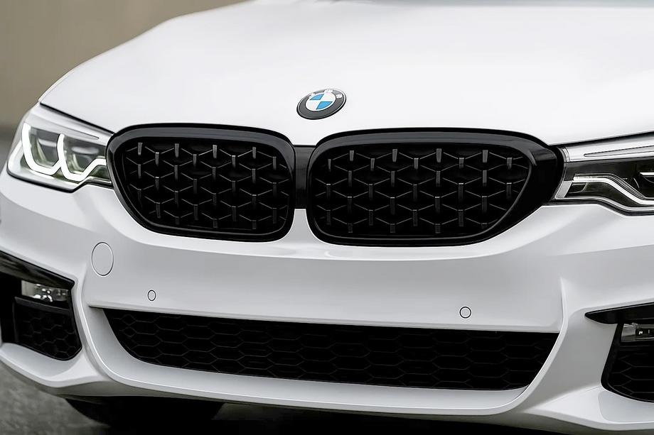 BMW 5 серія G30/G31 2017-2023 рр. Ніздрі Diamond Black V1 (2017-2020, чорна окантовка) Image