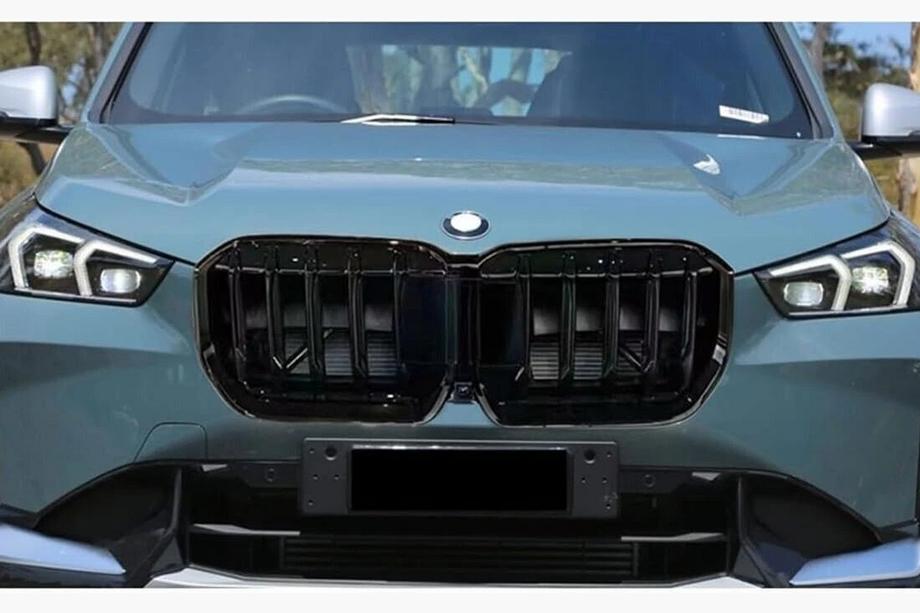 BMW X1/iX1 (U11) 2022- рр. Ніздрі 1 Bar (чорний матовий) Image