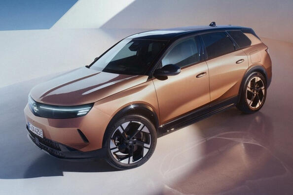 Огляд Opel Grandland 2024: Друге покоління кросовера Фото 4
