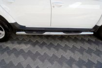 Dacia Duster 2008-2018 рр. Бічні труби з втавками (2 шт., нерж.) фото 1