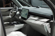 Огляд електричного мінівена Volvo EM90 фото 5