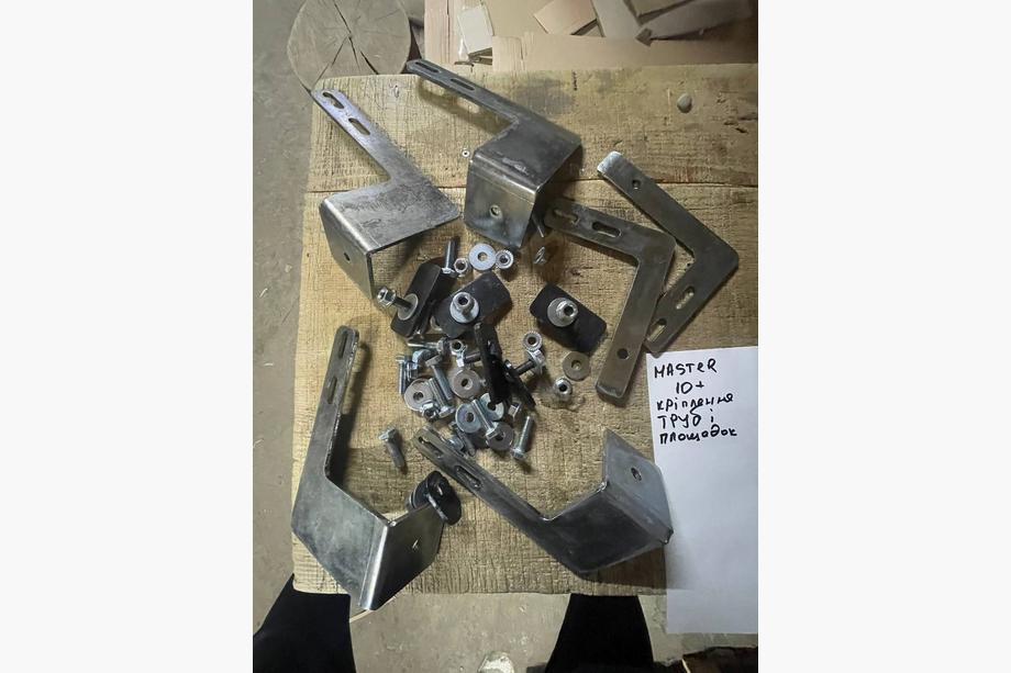 Renault Master 2011-2023 рр. Кріплення до бокових порогів B3/C2 Image