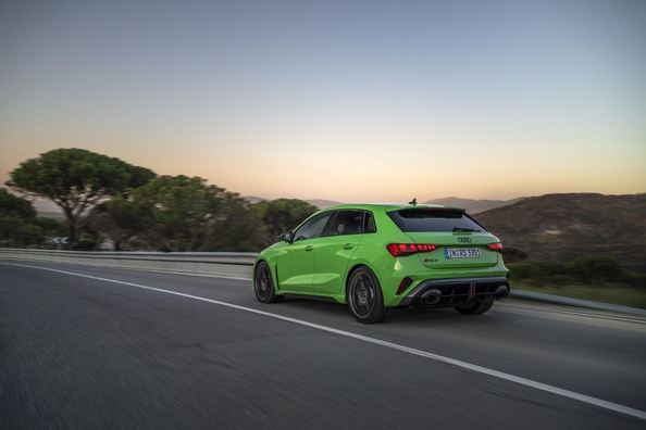 Огляд Audi RS 3 Sportback 2024: Оновлений король хетчбеків Фото 4
