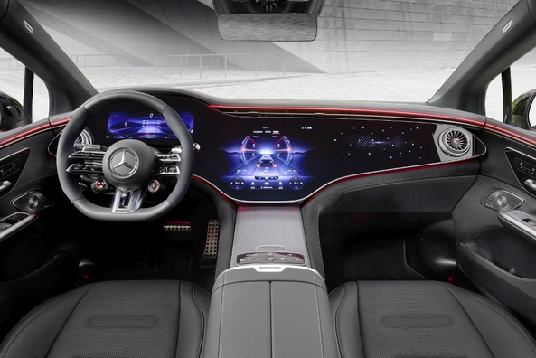 Огляд електричного седана Mercedes-Benz EQE AMG (V295) Фото 6