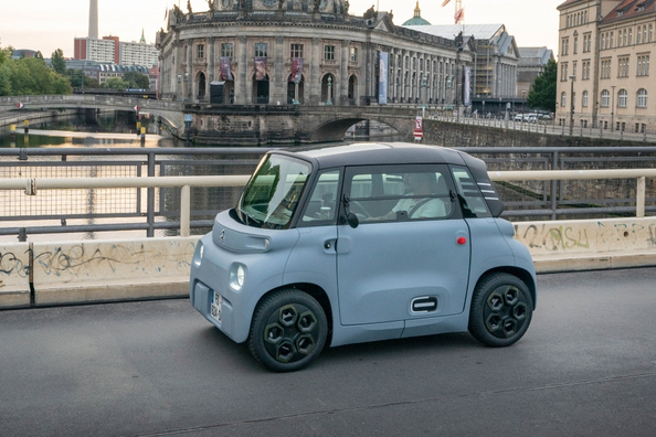 Огляд Citroen Ami: Компактний електромобіль для міського середовища Фото 2