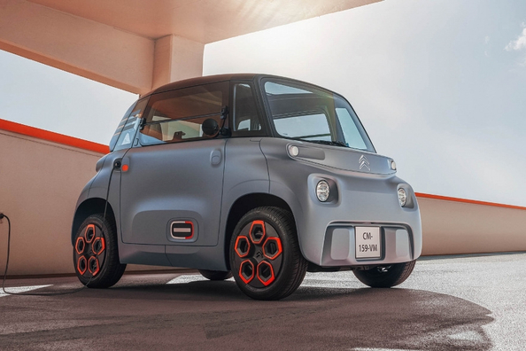 Огляд Citroen Ami: Компактний електромобіль для міського середовища Фото 4