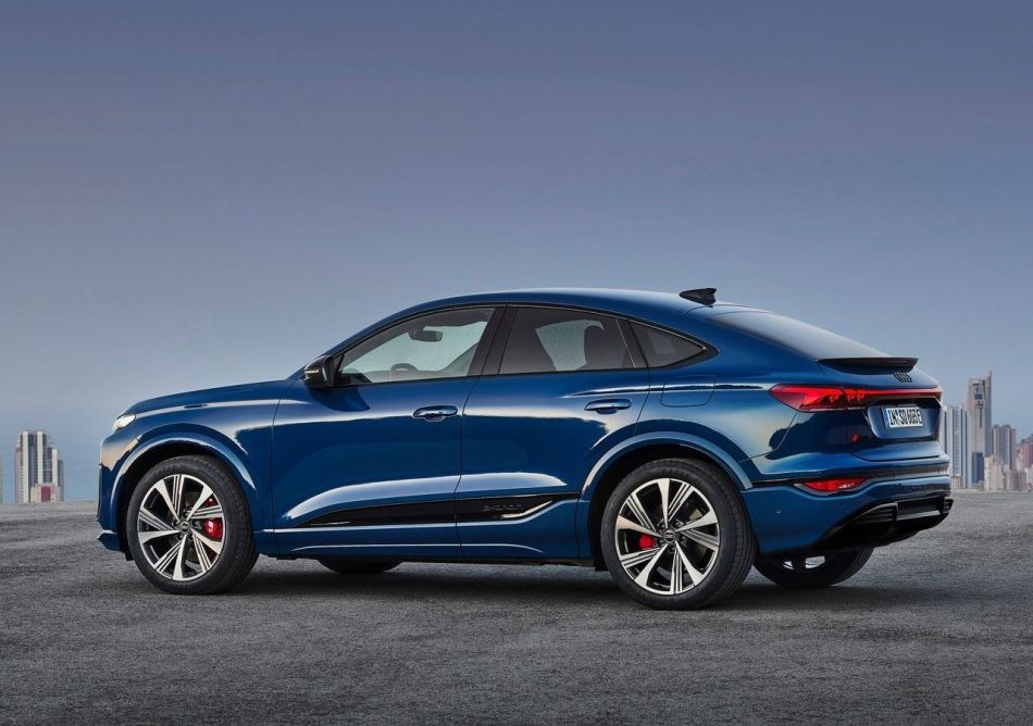 Огляд спортивного купеподібного кросовера Audi SQ6 Sportback e-tron