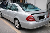 Mercedes E-сlass W211 2002-2009 рр. Спойлер (Карбон) фото 3