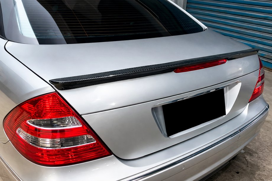 Mercedes E-сlass W211 2002-2009 рр. Спойлер (Карбон) Image