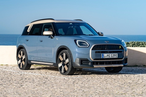 Огляд Mini Countryman Electric: Електрична еволюція стильного кросовера Фото 1