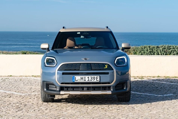 Огляд Mini Countryman Electric: Електрична еволюція стильного кросовера Фото 2