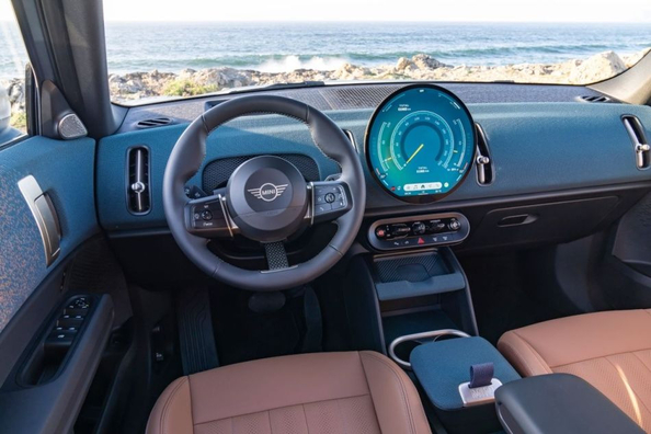 Огляд Mini Countryman Electric: Електрична еволюція стильного кросовера Фото 6