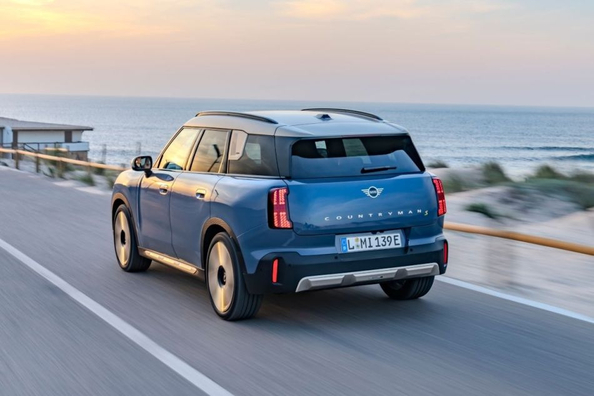 Огляд Mini Countryman Electric: Електрична еволюція стильного кросовера Фото 4