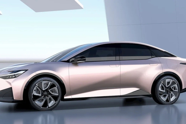 Огляд електричного седана Toyota bZ3