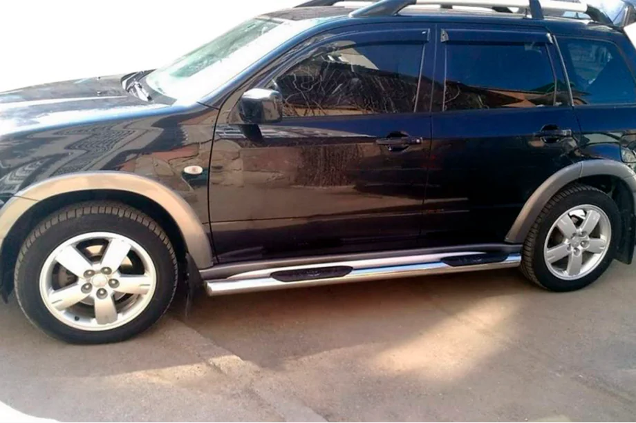Mitsubishi Outlander 2001-2006 рр. Бічні труби (2 шт., нерж)