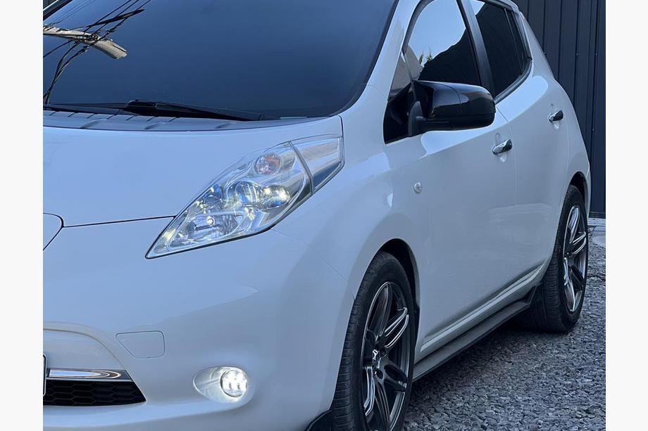 Nissan Leaf 2010-2017 рр. Накладки на дзеркала BMW-Style V1 (2 шт) Фото 3