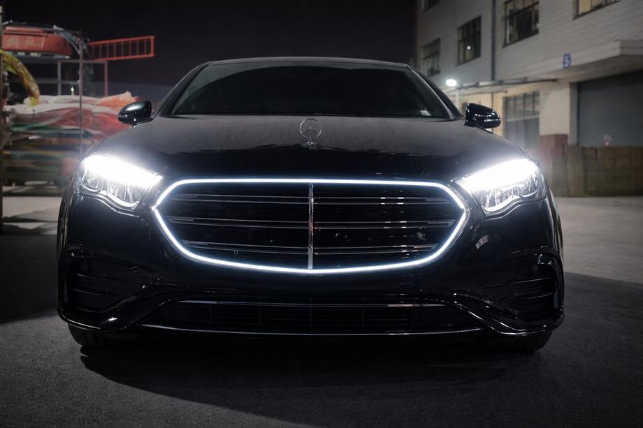 Mercedes E-class W214 2023- рр. Передня решітка в стилі W223 AMG-Line з Led