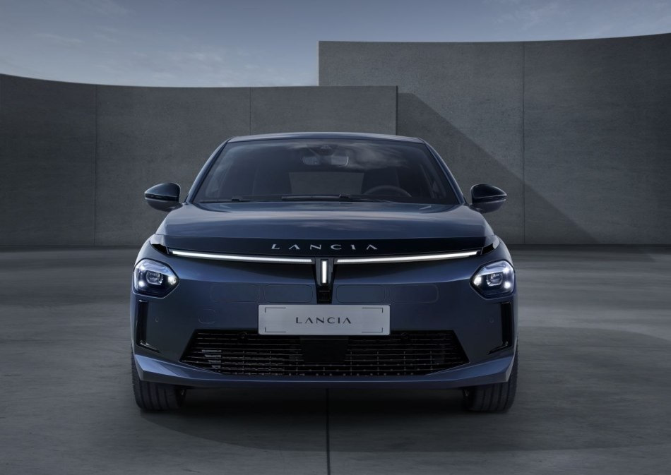 Lancia Ypsilon (L21): Повернення стилю та ефективності