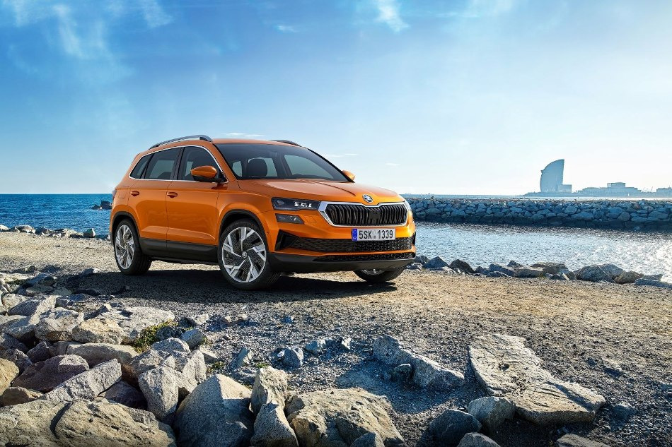 Оновлений Skoda Karoq: стиль та технології для міста та подорожей