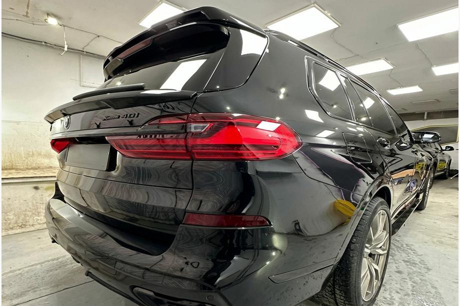 BMW X7 G07 2019- рр. Спойлер заднього скла V2 (Чорний глянець) Фото 3