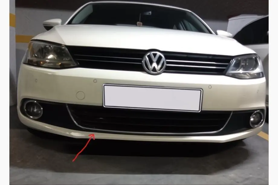 Volkswagen Jetta 2011-2018 рр. Посмішка на передній бампер U 2011-2014 (нерж) Image