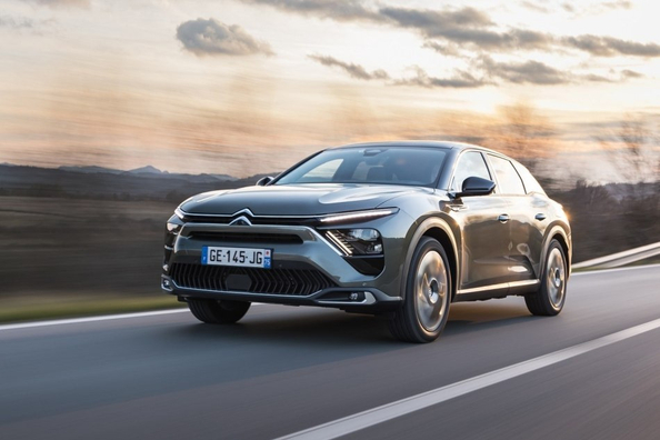 Огляд Citroen C5 X: Комфорт та стиль в унікальному форматі Фото 1