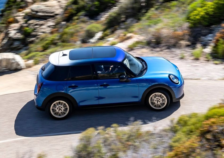 Огляд нового Mini Hatch (F65) 5-door: Четверте покоління культового хетчбека