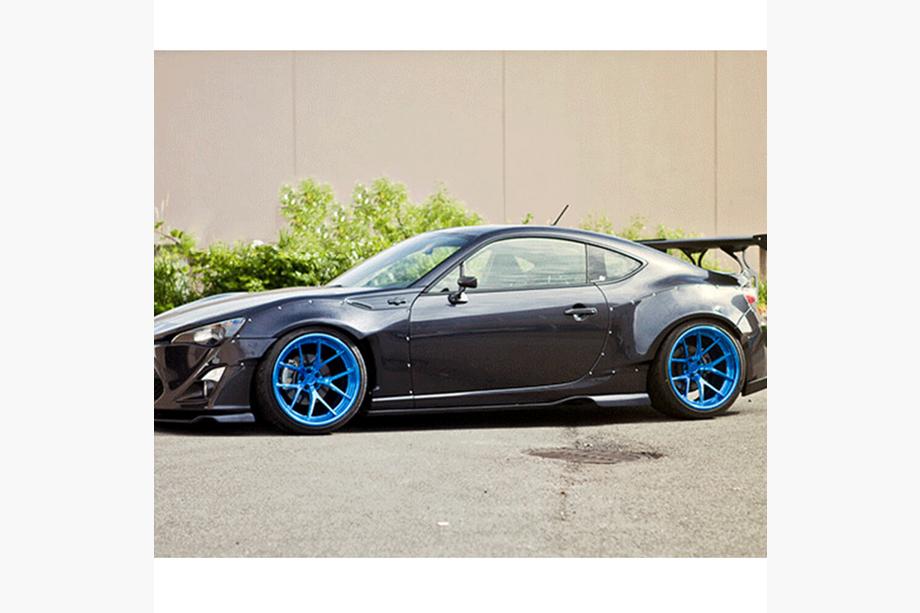 Subaru BRZ 2012-2021 рр. Бокові пороги V4 (Карбон) Фото 4