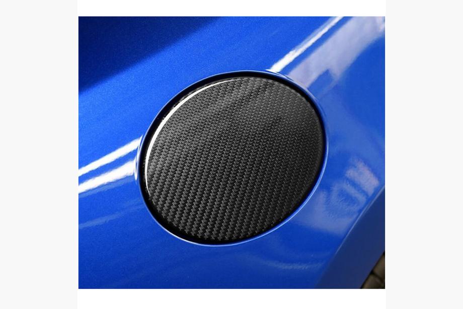 Subaru BRZ 2012-2021 рр. Накладка на люк бензобака (Карбон) Фото 2