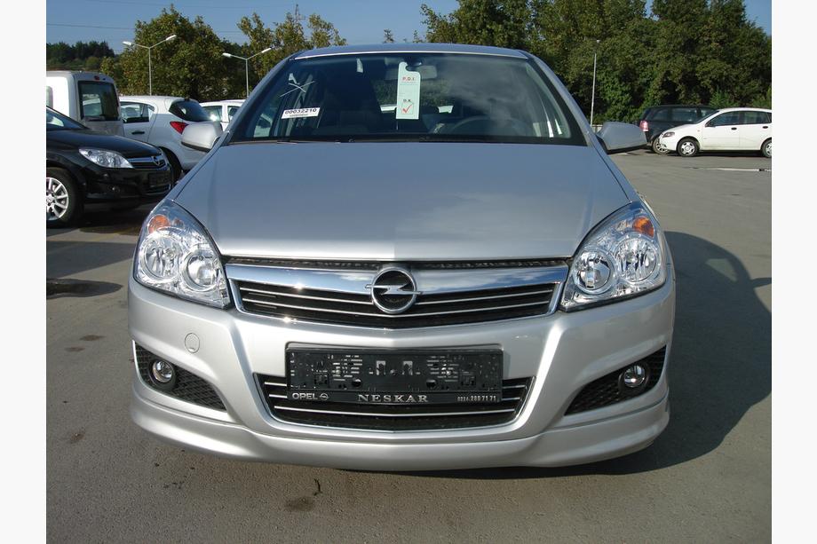 Передня нижня накладка Sedan (під фарбування) Image