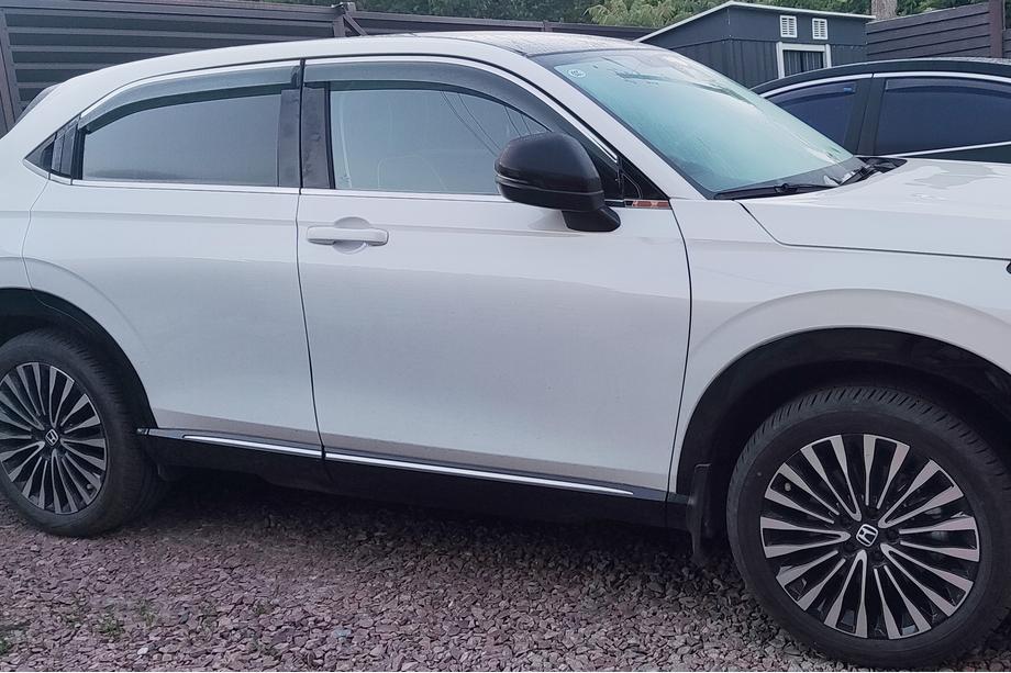 Honda eNS1 2022- рр. Вітровики з хромованим молдингом Niken Luxury (EU/Asia, 4 шт) Фото 1