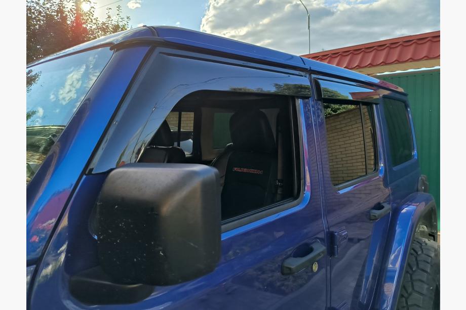 Jeep Wrangler 2018- рр. Вітровики Niken Luxury (4 шт) Фото 3