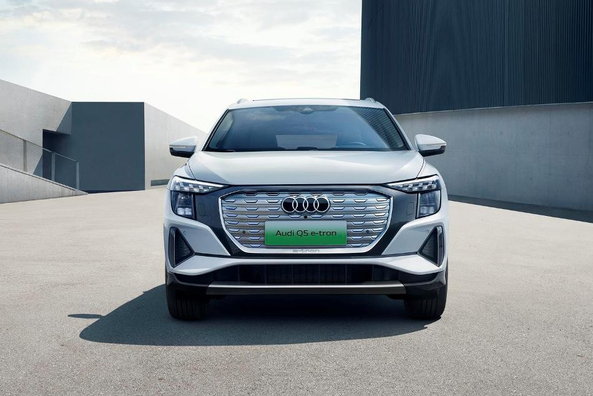 Audi Q5 e-tron: Огляд електричного кросовера