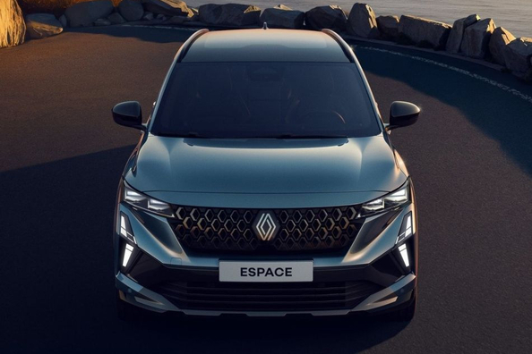 Renault Espace 2025: Огляд оновленого сімейного автомобіля